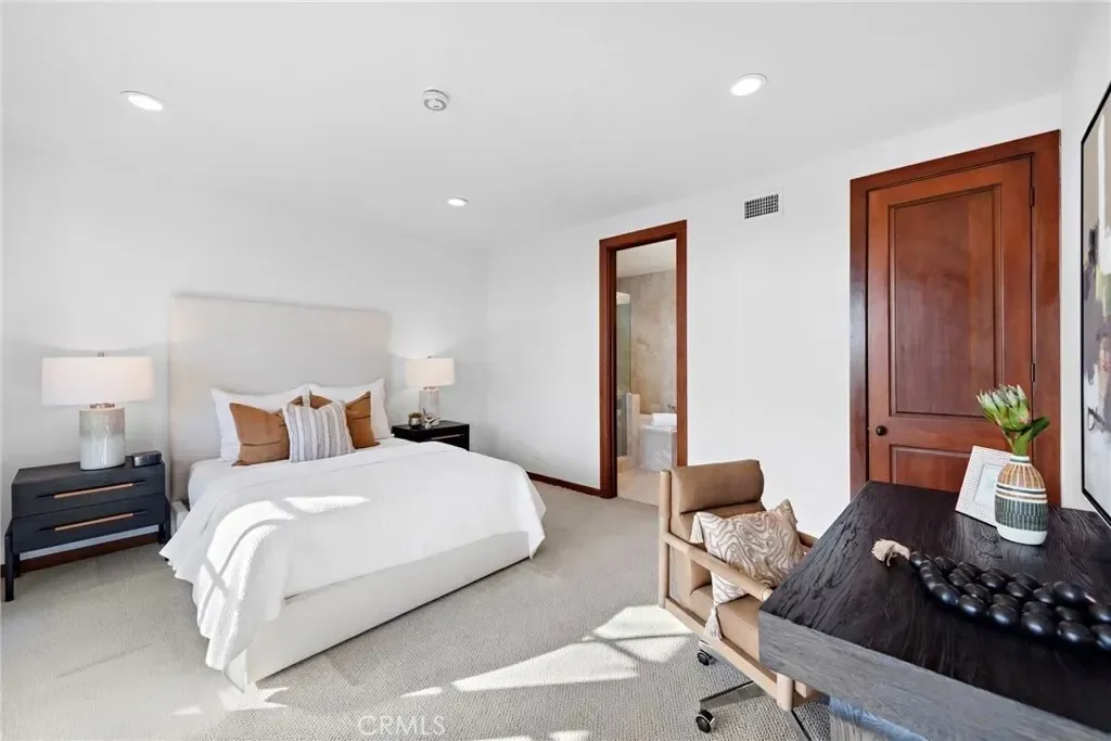 521 Kings Road, Newport Beach, California, United States. - Photo 30