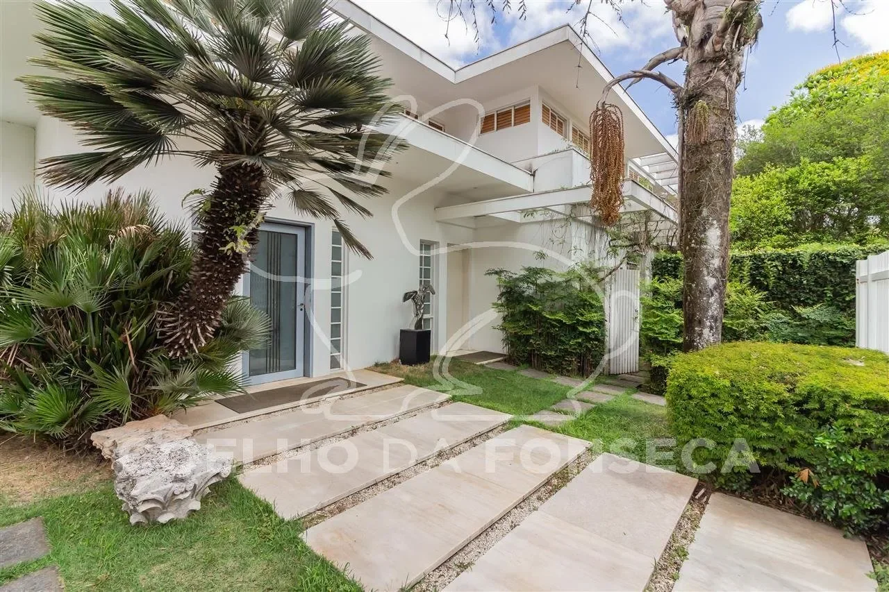 Exterior photo 9