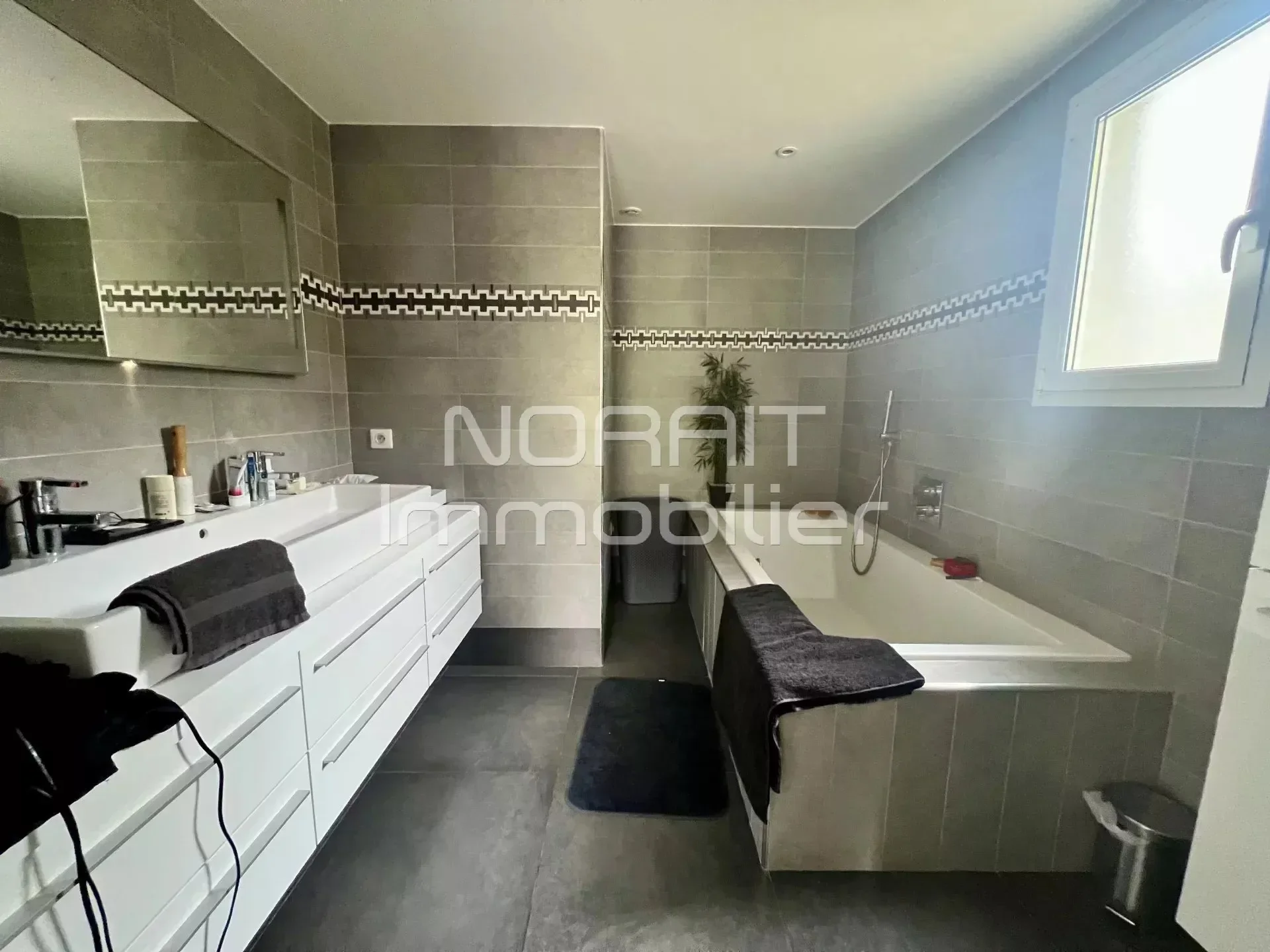 Gallery photo 7