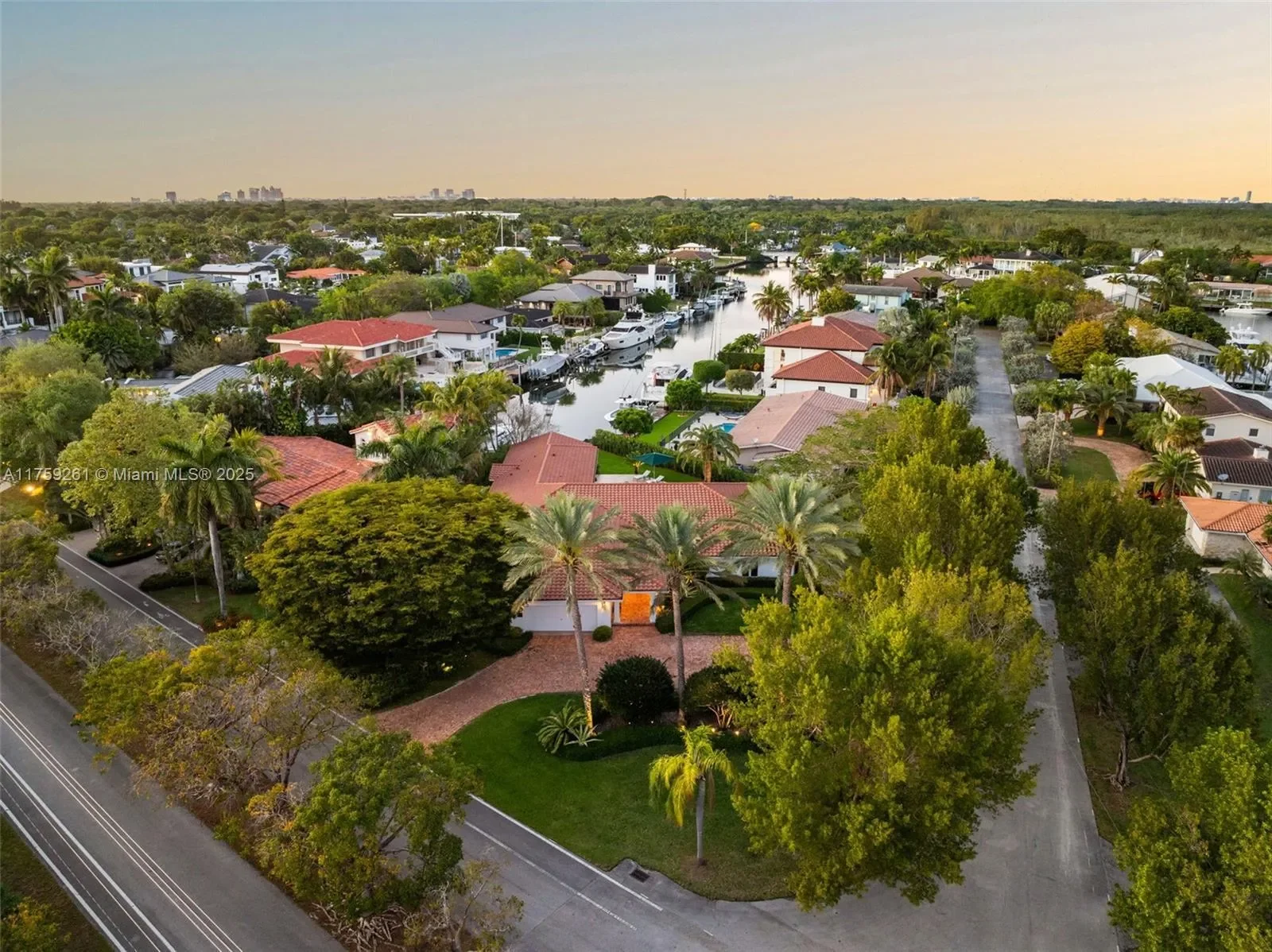 1117 Bella Vista Ave, Coral Gables, Florida, United States. - Photo 27