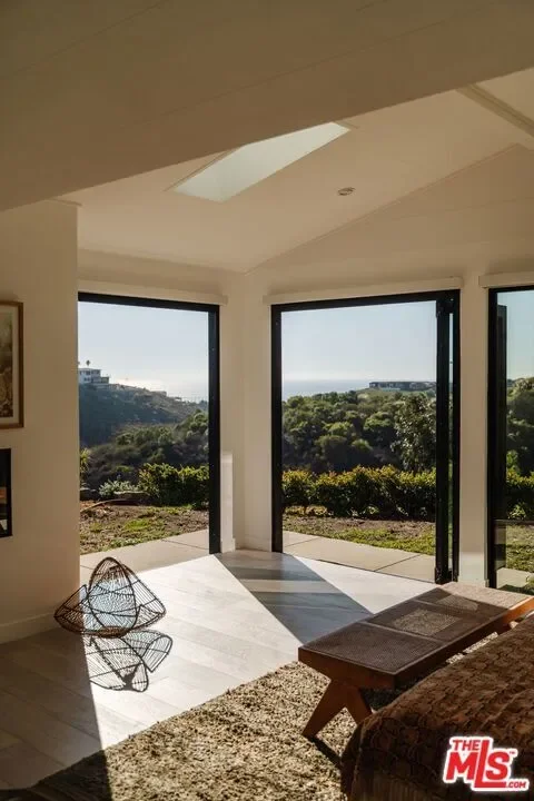 6767 Wandermere Road, Malibu, California, United States. - Photo 20