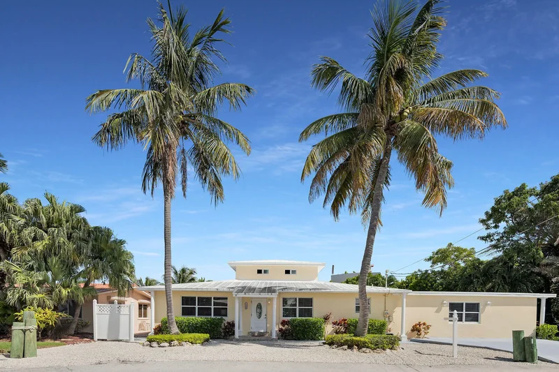 4 Bedrooms Single Family Detached