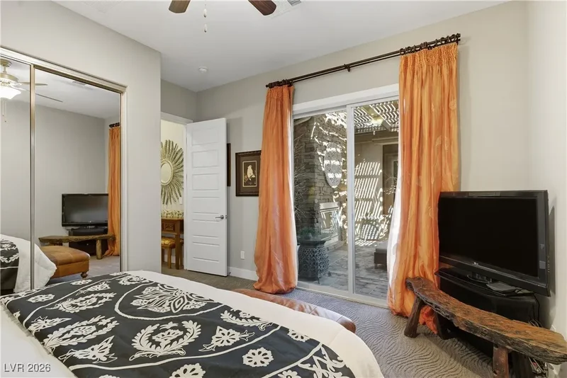 32 Olympia Chase Drive, Las Vegas, Nevada, United States. - Photo 32
