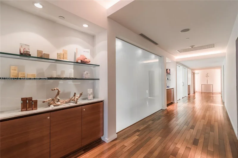 1040 Biscayne Blvd 2402, Miami, Florida, United States. - Photo 12