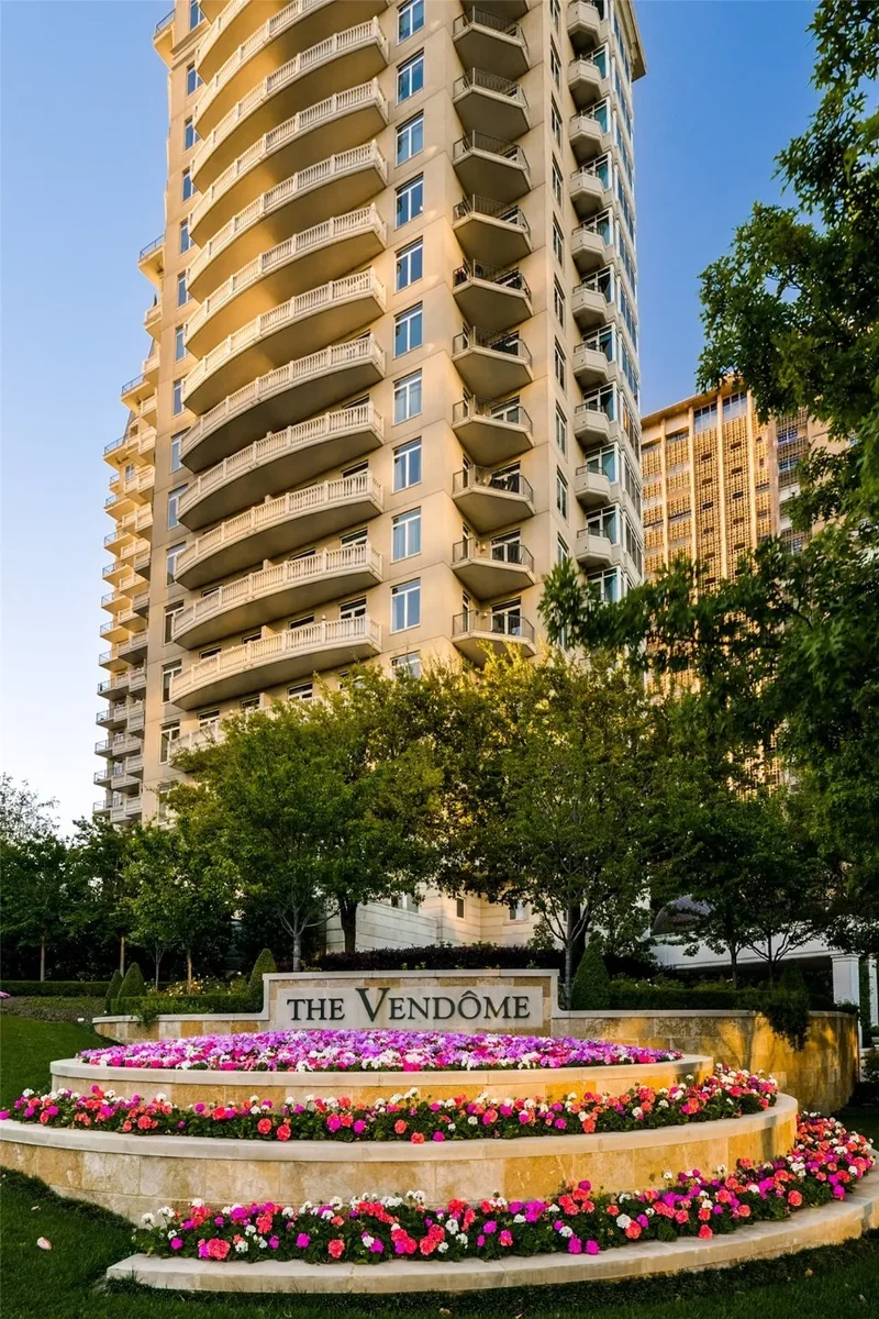 3 Bedrooms Condominium