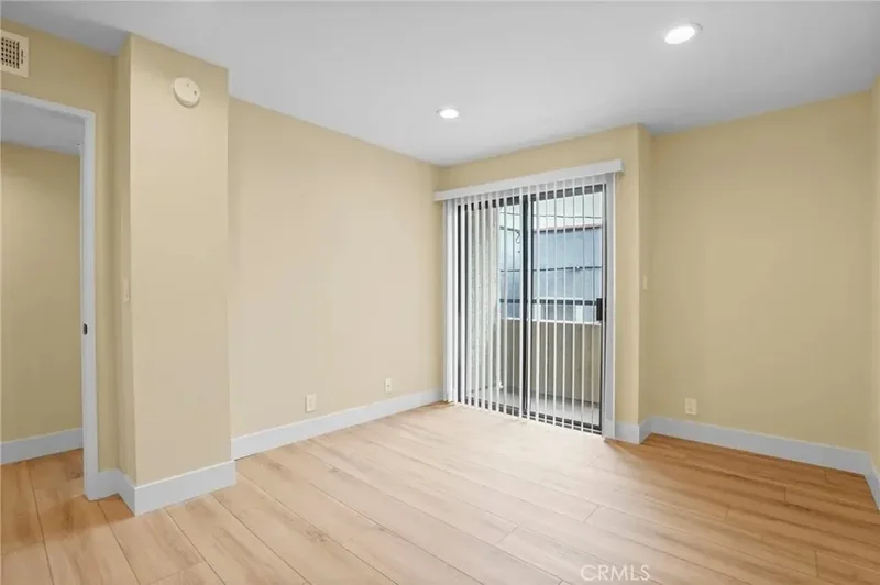 1207 N Columbus Avenue, Glendale, California, United States. - Photo 24