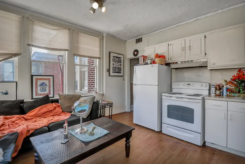 210 E 48th Street, Savannah, Georgia, United States. - Photo 29