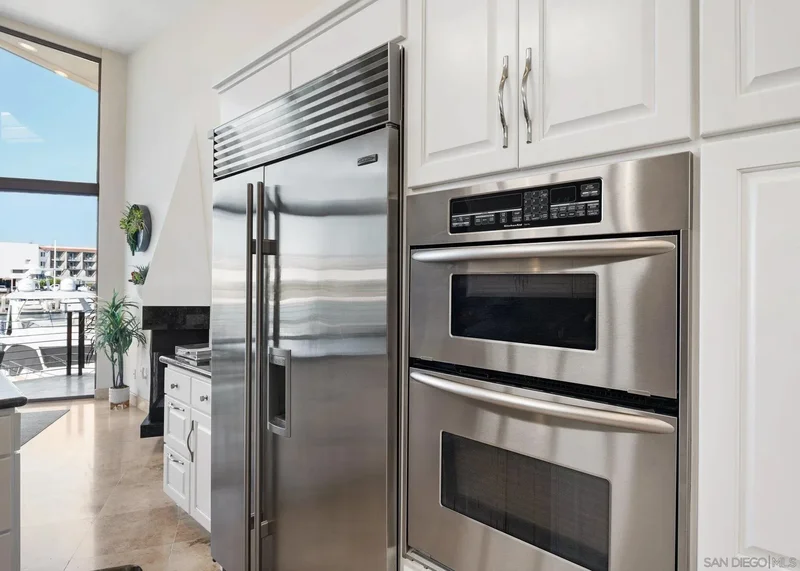 25 The Point, Coronado, California, United States. - Photo 32