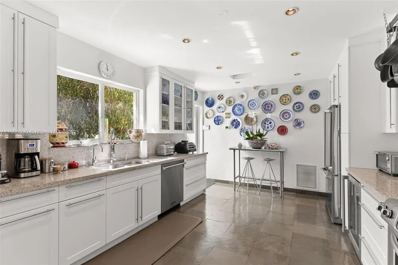 482 NE 93rd St, Miami, Florida, United States. - Photo 19