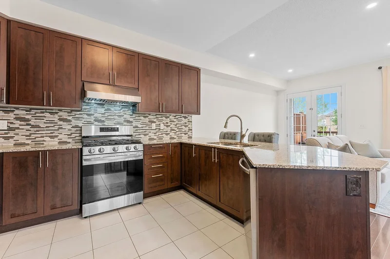 745 Farmstead Dr  21, Milton, ON L9T 8B1, Milton, Ontario, Canada. - Photo 26