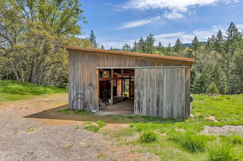 545 Conifer Way , Ashland, OR 97520, Ashland, Oregon, United States. - Photo 33