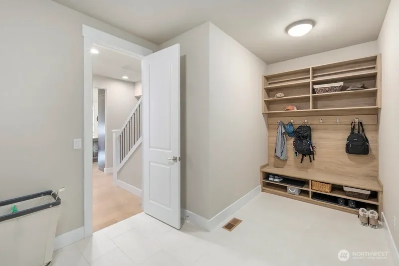 2703 44th Avenue NW, Olympia, WA 98502, Olympia, Washington, United States. - Photo 32