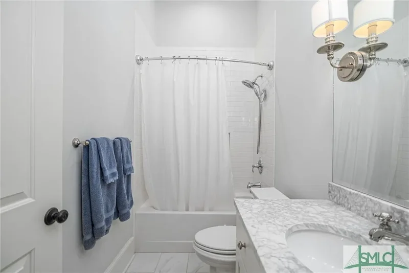 206 W Waldburg Street, Savannah, Georgia, United States. - Photo 39