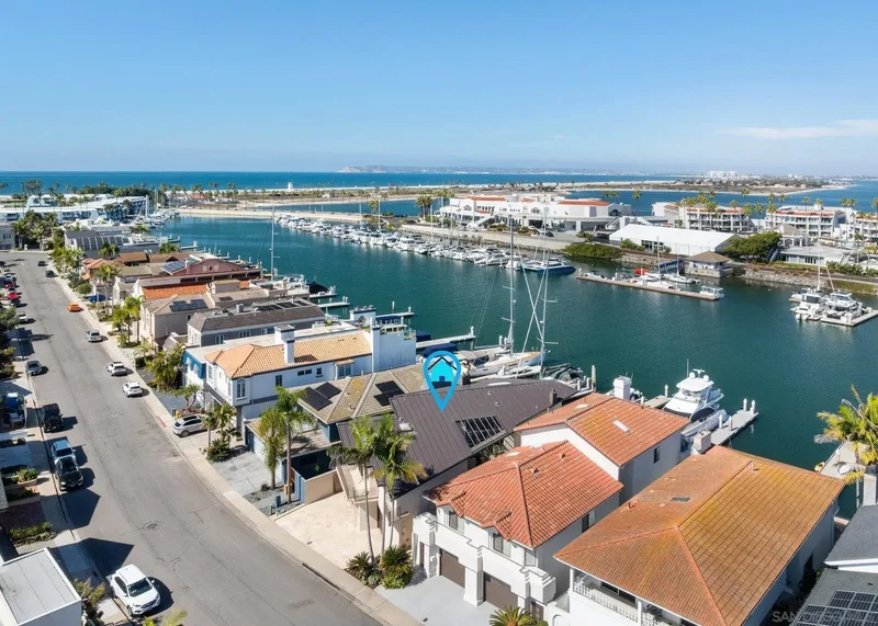 25 The Point, Coronado, California, United States. - Photo 25