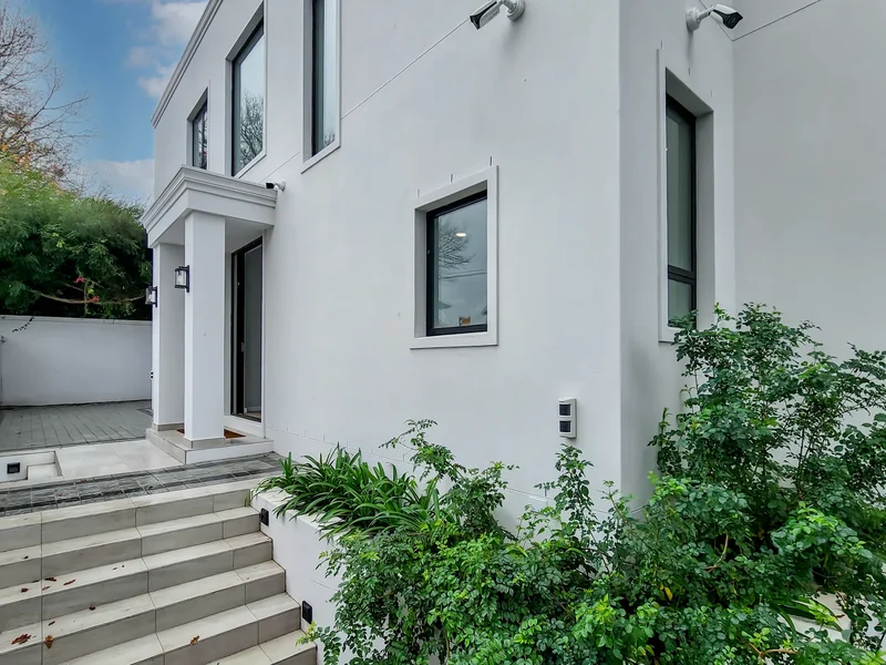 18 Alfred Road Newlands, Cape Town, WC, Cape Town, Western Cape, South Africa. - Photo 10