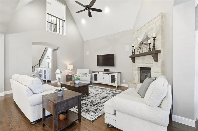 1100 7th Street, Lantana, Texas, United States. - Photo 2