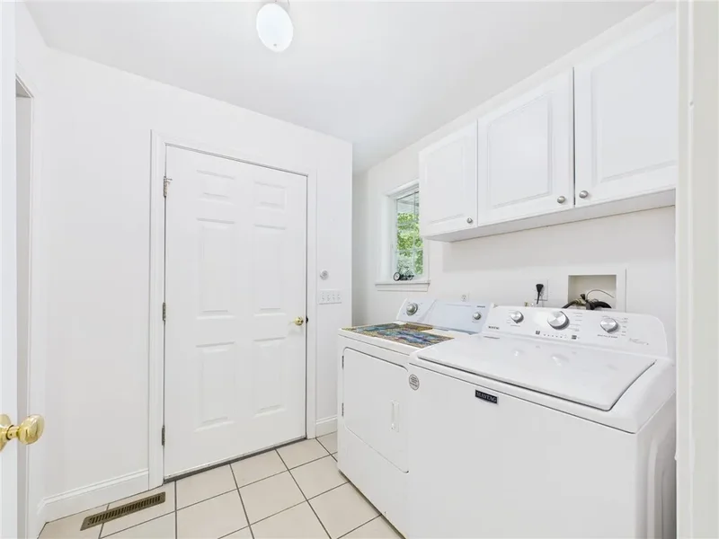 56 Wanda Street, Narragansett, Rhode Island, United States. - Photo 21