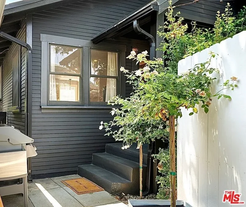 1233 N Genesee Avenue, Los Angeles, California, United States. - Photo 32