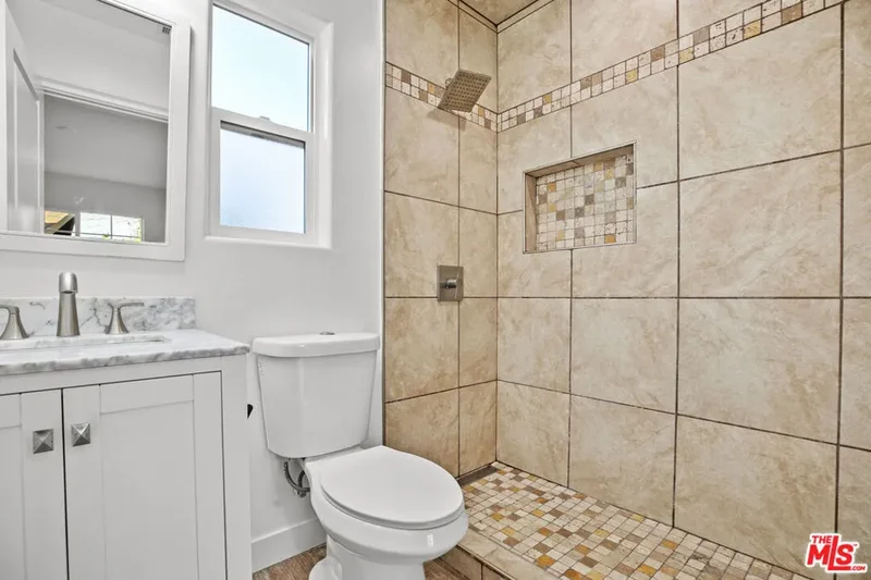 10823 Cantara Street, Los Angeles, California, United States. - Photo 51