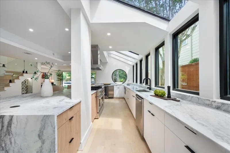 Single Family Residence in Houston