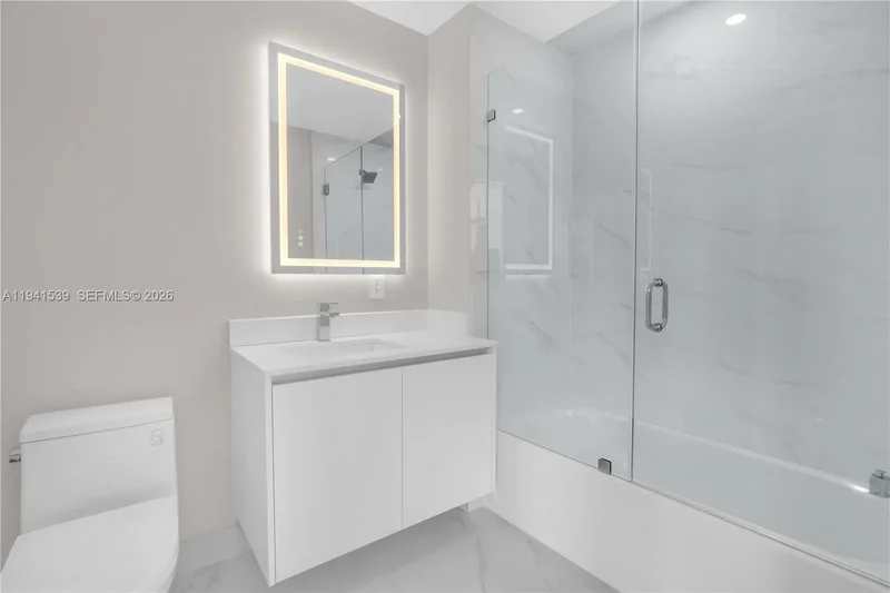 700 NE 24TH ST, Miami, Florida, United States. - Photo 26