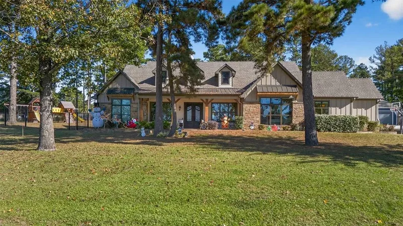 Single Family Residence in Bullard