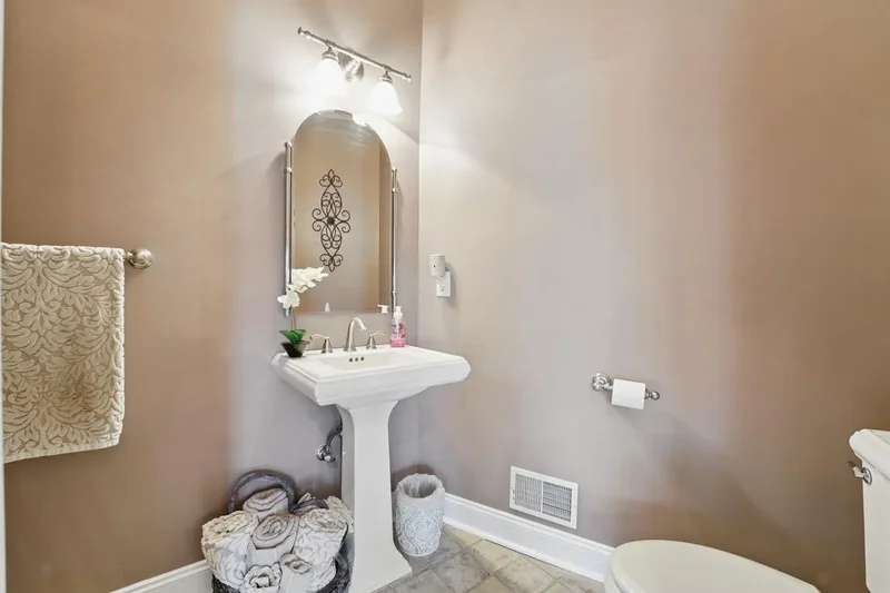 8 Matthew Place, Mahwah, New Jersey, United States. - Photo 15