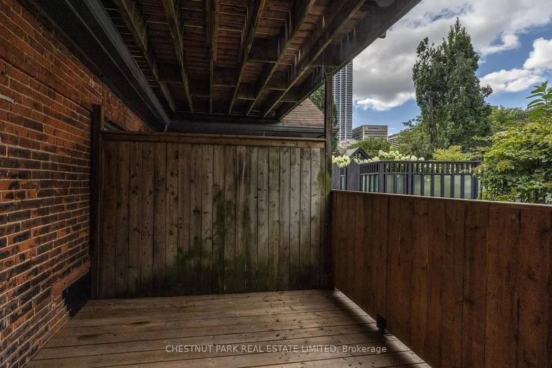 4 Maple Avenue, Toronto, Ontario, Canada. - Photo 23