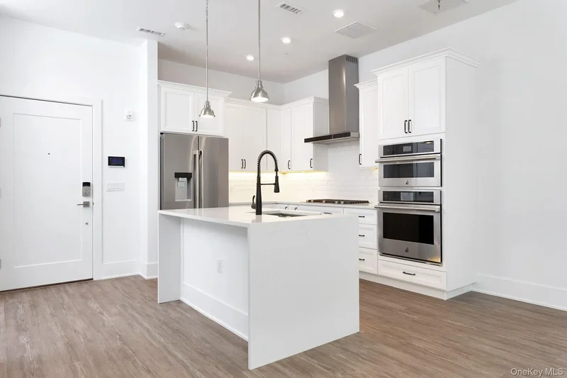 102 Legend Drive #101, Sleepy Hollow, New York, United States. - Photo 4