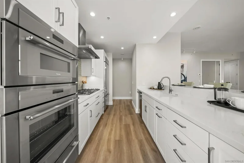 550 Front St 2303, San Diego, California, United States. - Photo 9