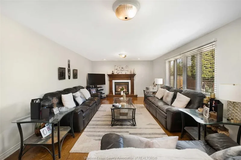 2092 Lesperance, Tecumseh, ON N8N 2N4, Tecumseh, Ontario, Canada. - Photo 16