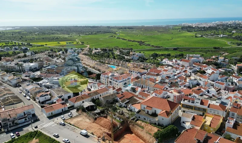 Alcantarilha, Algarve, Portugal. - Photo 4