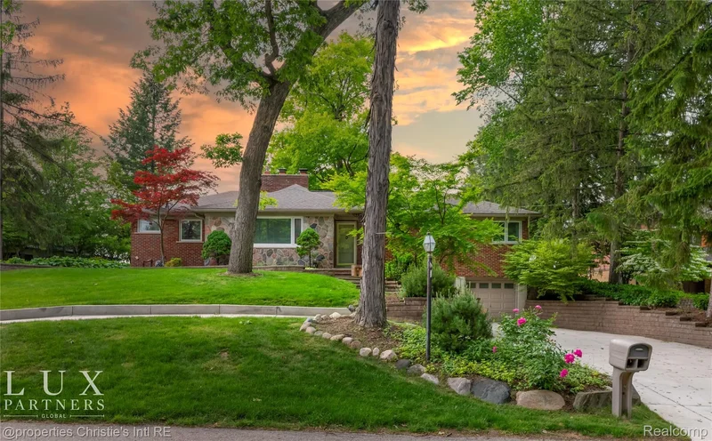 1700 Hamilton Drive, Bloomfield Hills, Michigan, United States. - Photo 22