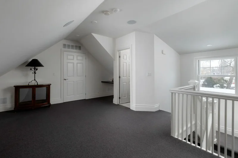 347 E Hart Crescent, Burlington, ON L7N 1P8, Canada, Burlington, Ontario, Canada. - Photo 43
