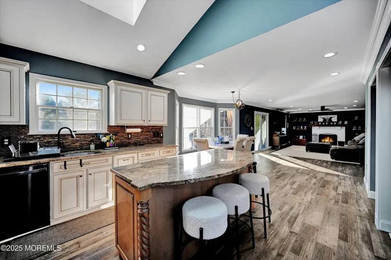 26 Saddlebrook Road, Millstone, New Jersey, United States. - Photo 26