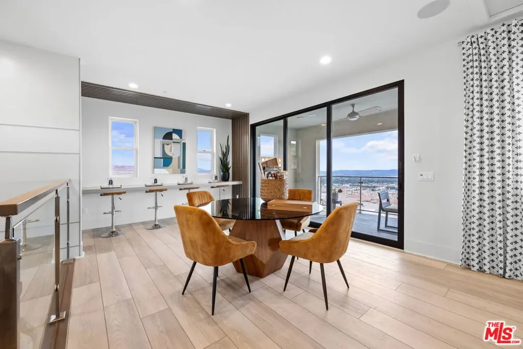 20378 W Marlow Lane, Los Angeles, California, United States. - Photo 15