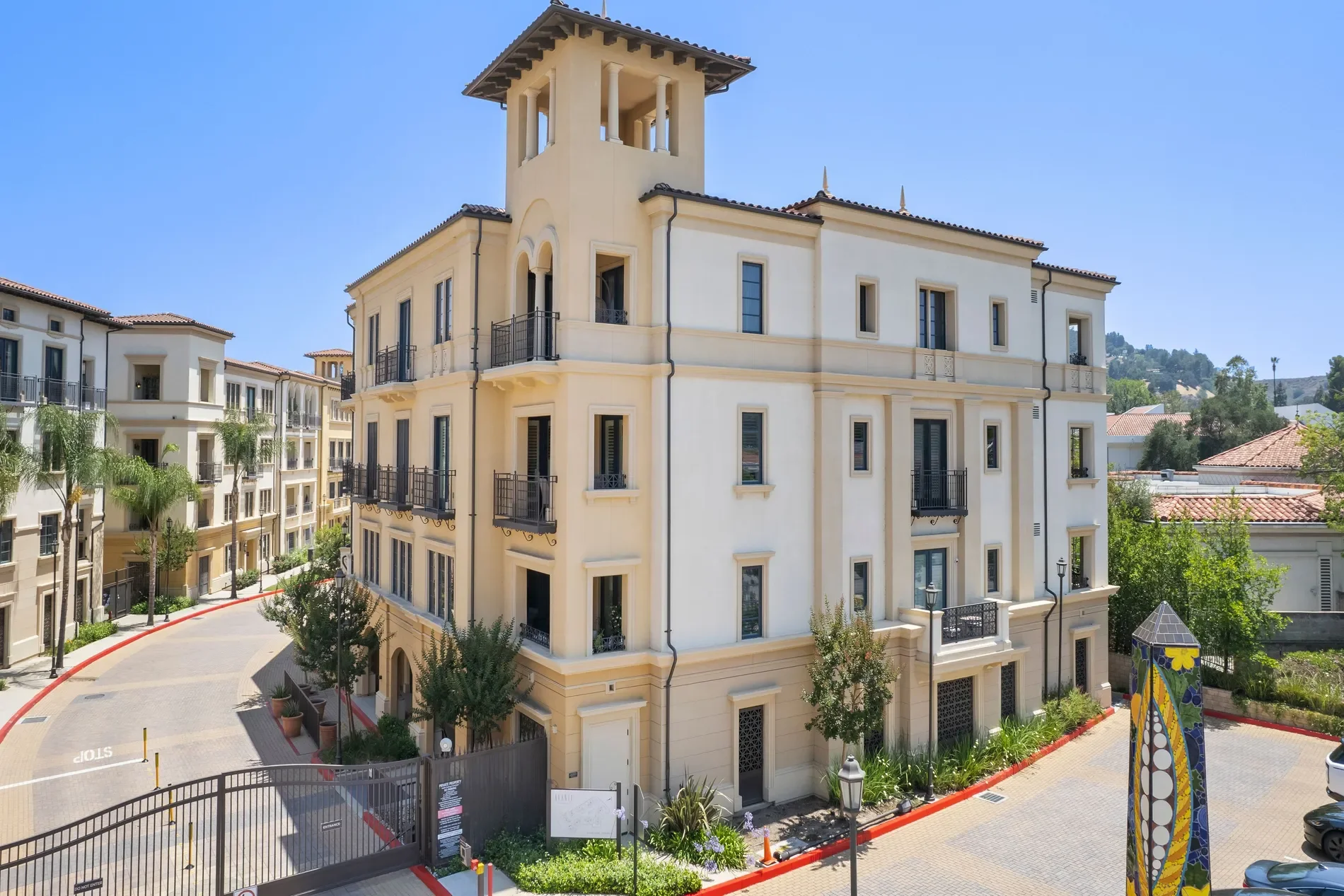 23500 Park Sorrento, H32, Calabasas, CA 91302, Hidden Hills, California, United States. - Photo 25