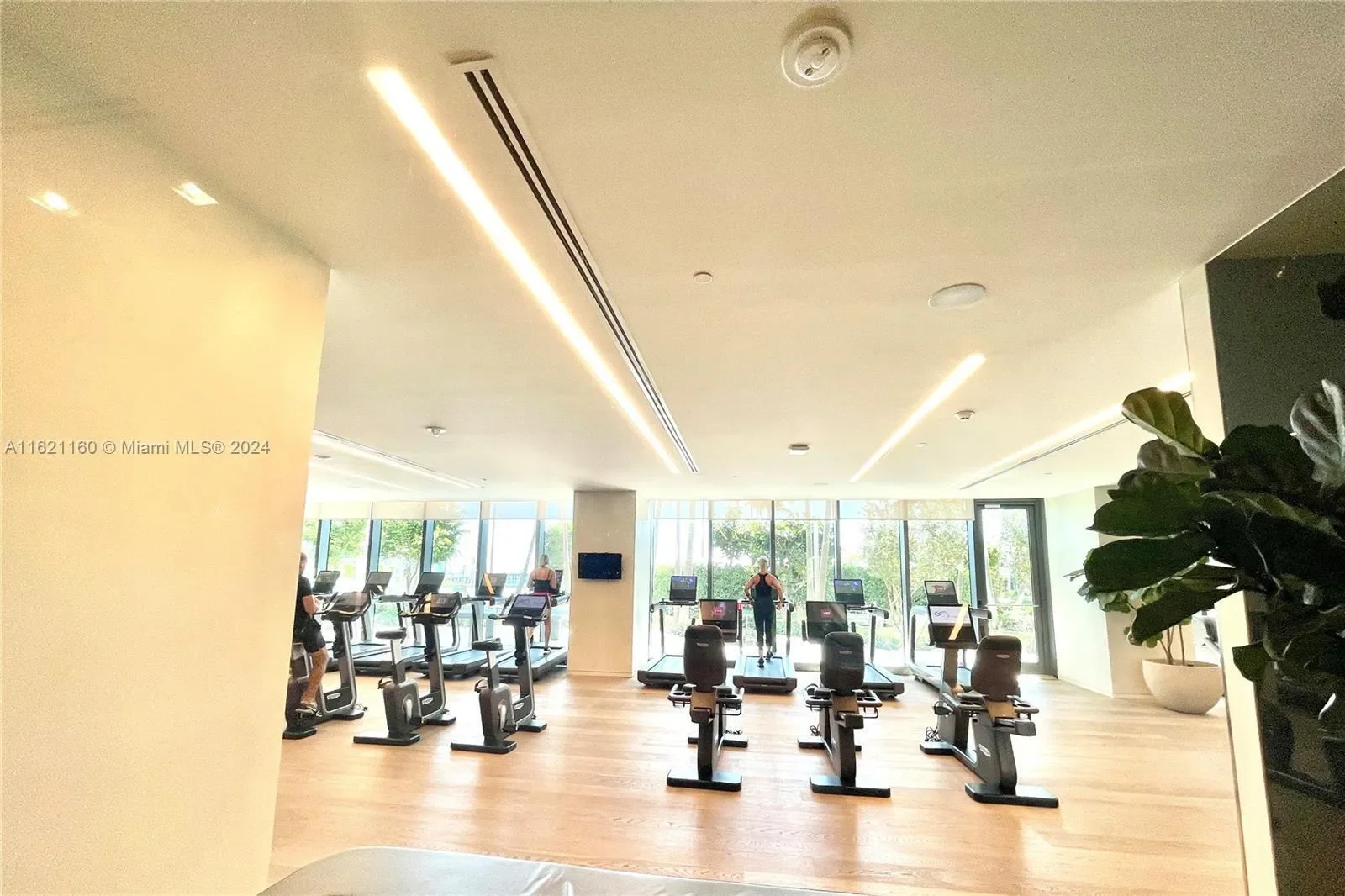 480 NE 31st St, Miami, Florida, United States. - Photo 22