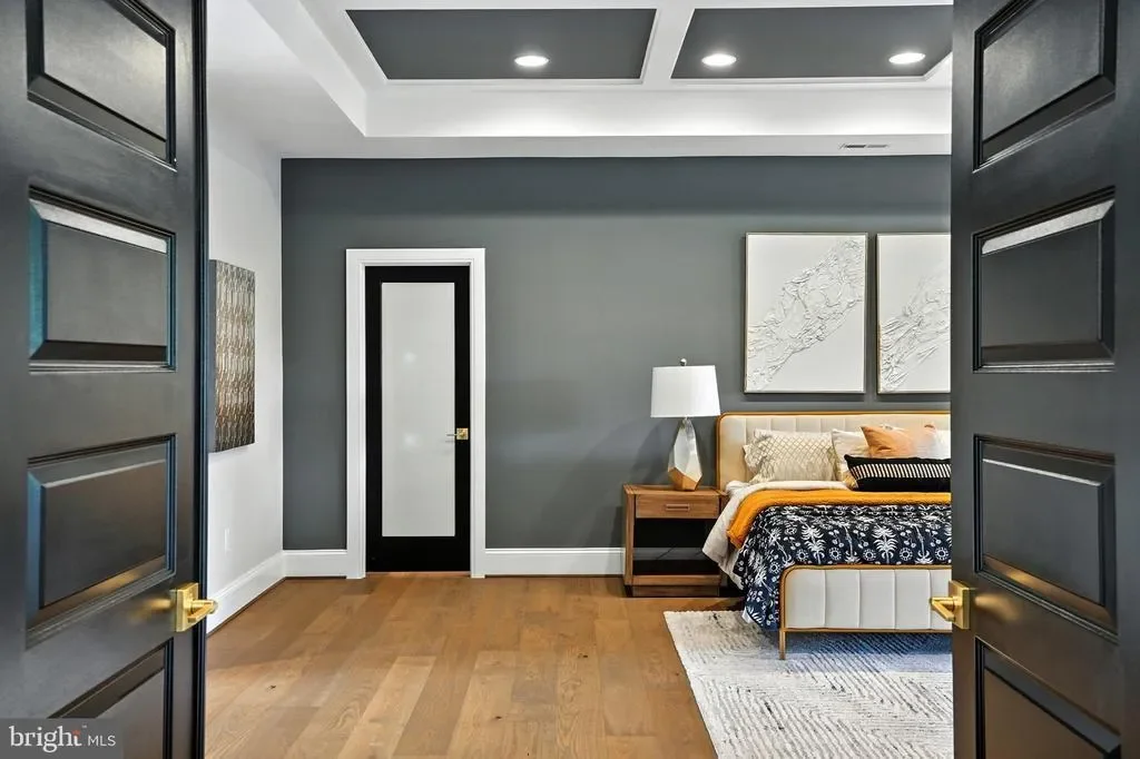 Gallery photo 2