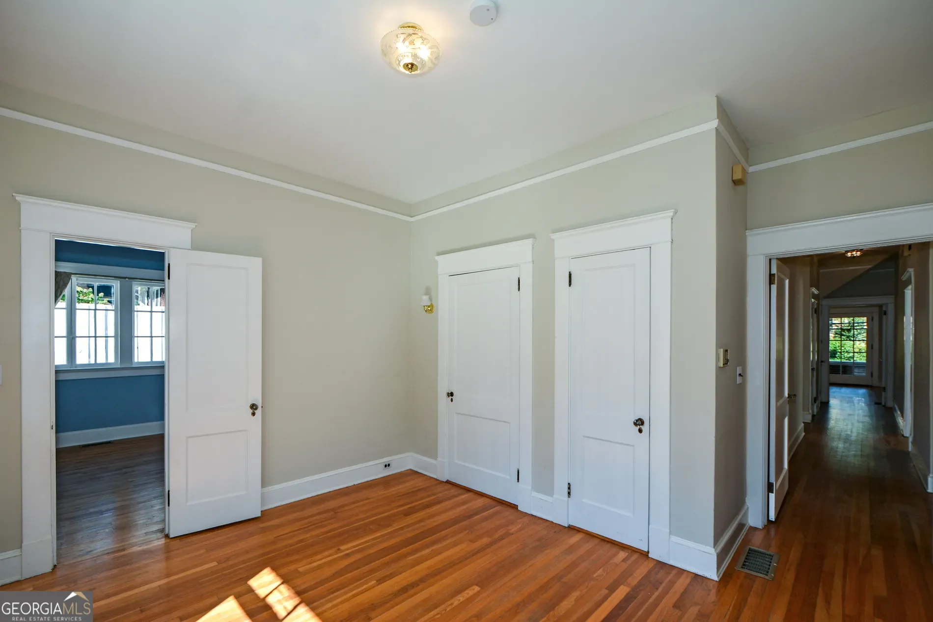 Gallery photo 4