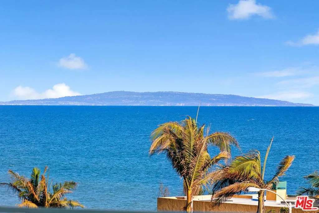 22065 Pacific Coast Highway 7, Malibu, California, United States. - Photo 37
