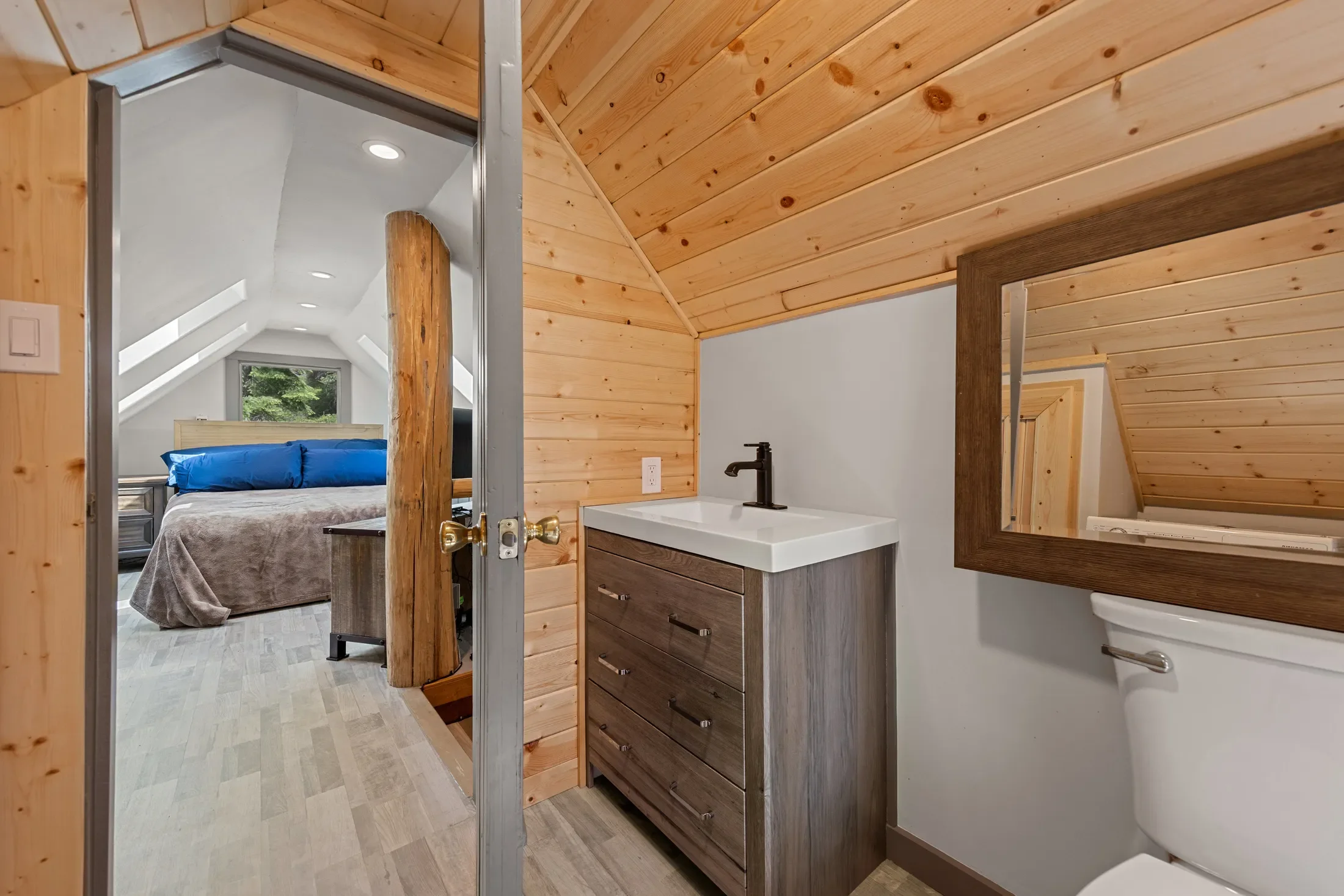 358 Twin Crags Rd., Tahoe City, CA 96145, Olympic Valley, California, United States. - Photo 7