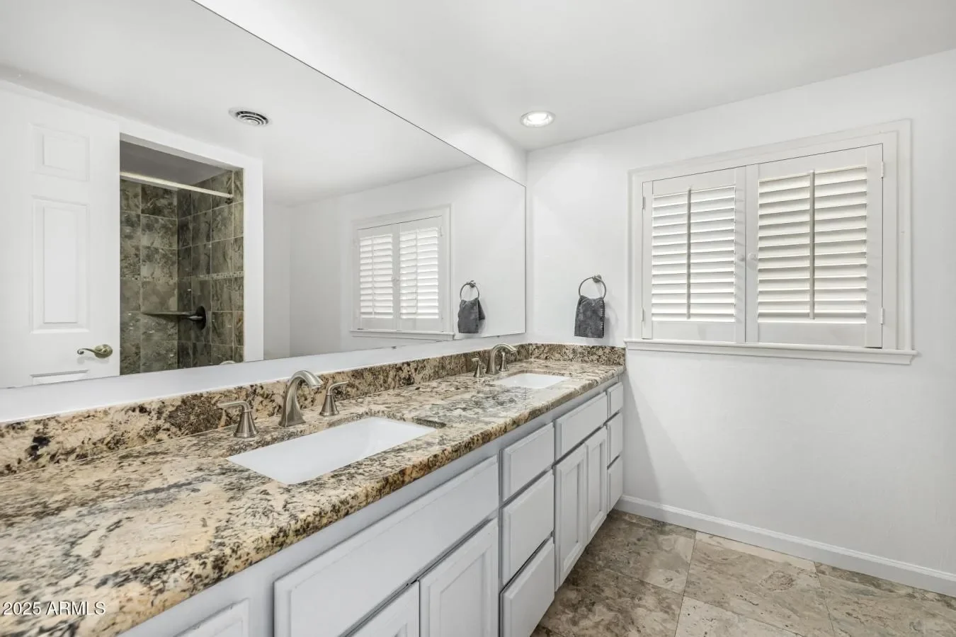 330 W TAM OSHANTER Drive., Phoenix, Arizona, United States. - Photo 17