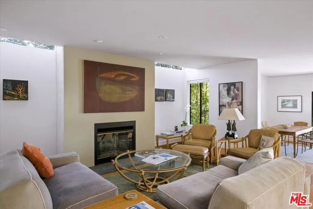 1358 Killarney Avenue, Los Angeles, California, United States. - Photo 6