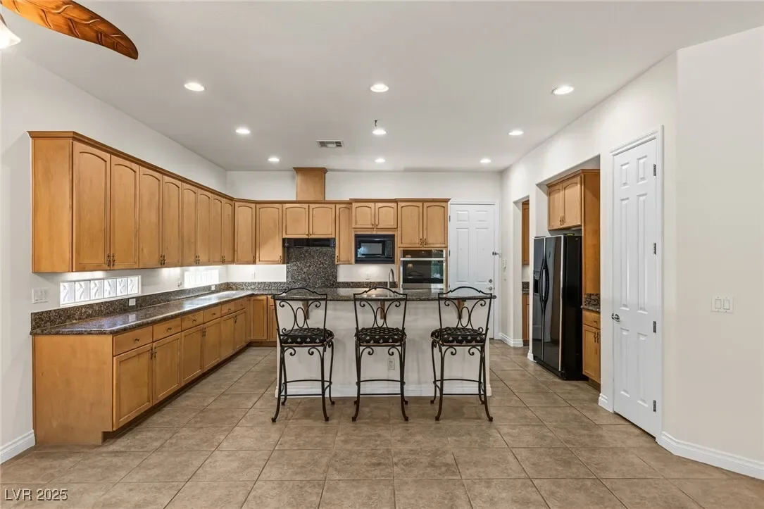 8095 Dark Hollow Place, Las Vegas, Nevada, United States. - Photo 28