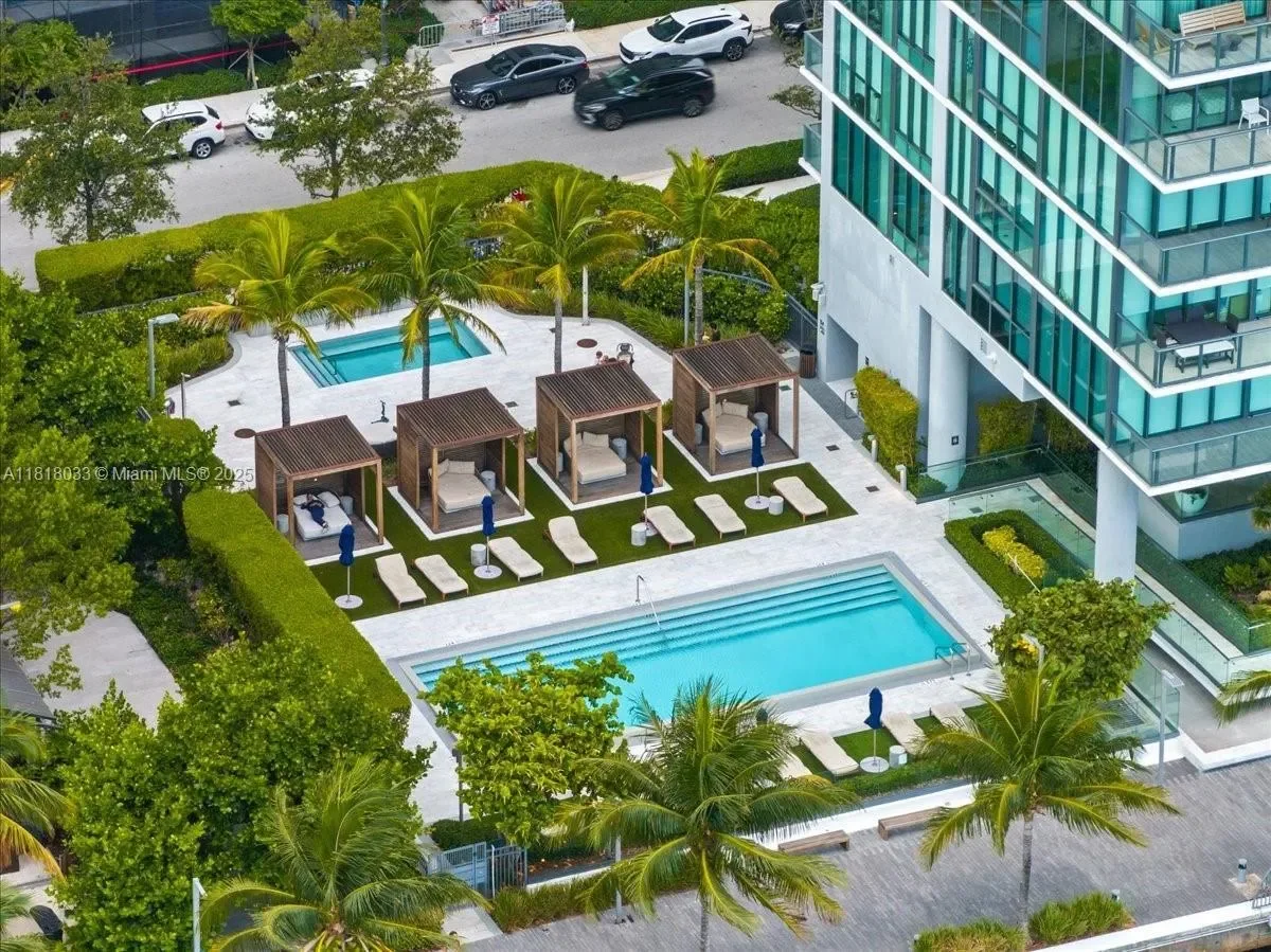 3131 NE 7th Ave 3306, Miami, Florida, United States. - Photo 40