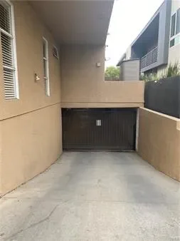 1744 10th Street 5, Santa Monica, CA 90404, Santa Monica, California, United States. - Photo 15