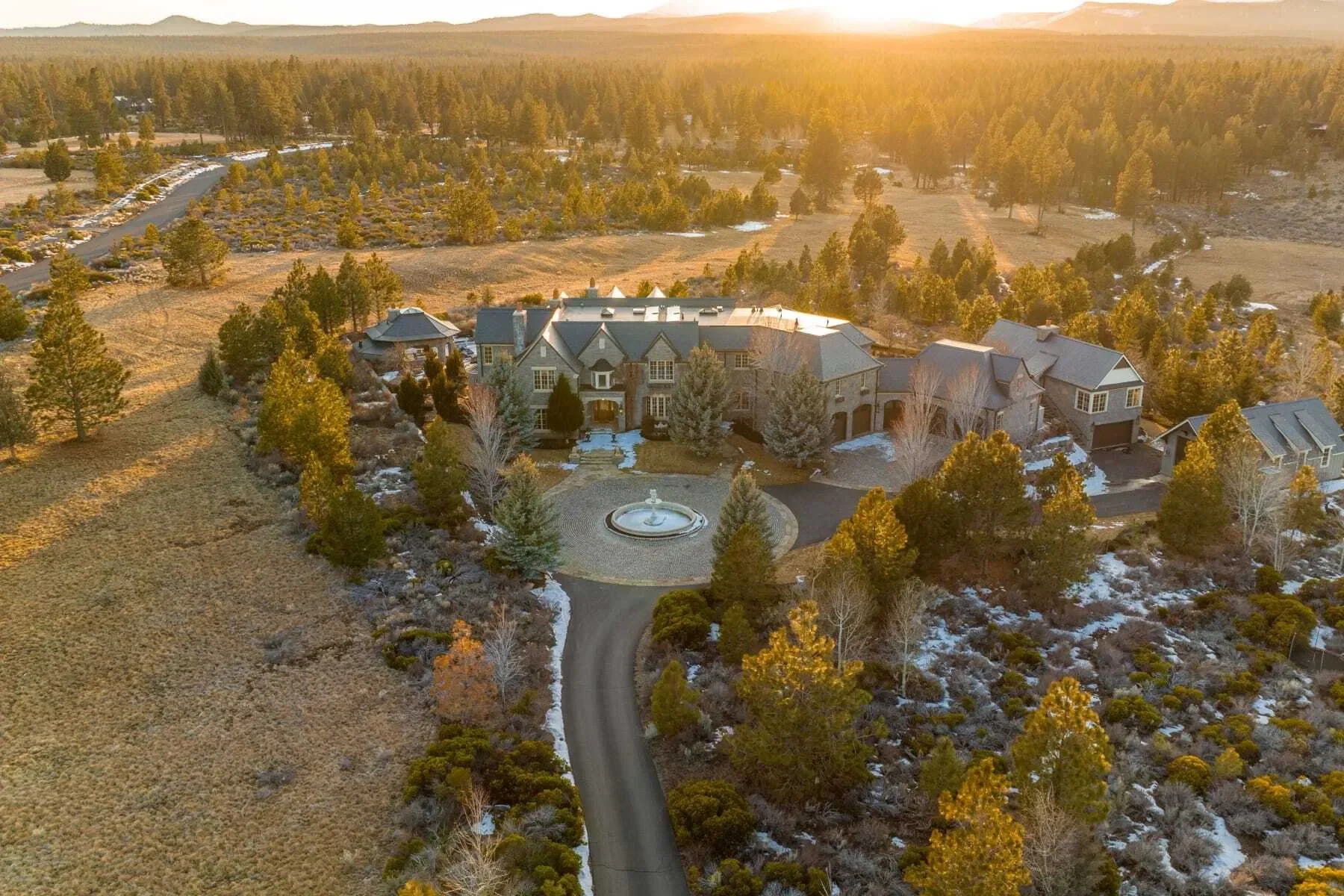 18665 Macalpine Loop , Bend, OR 97702, Bend, Oregon, United States. - Photo 5