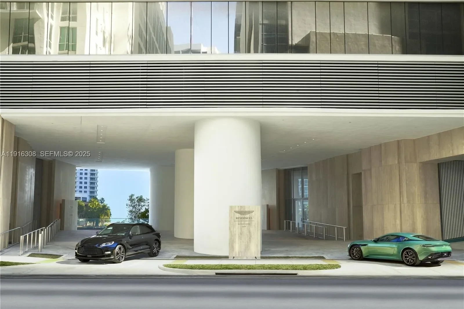 Exterior photo 8