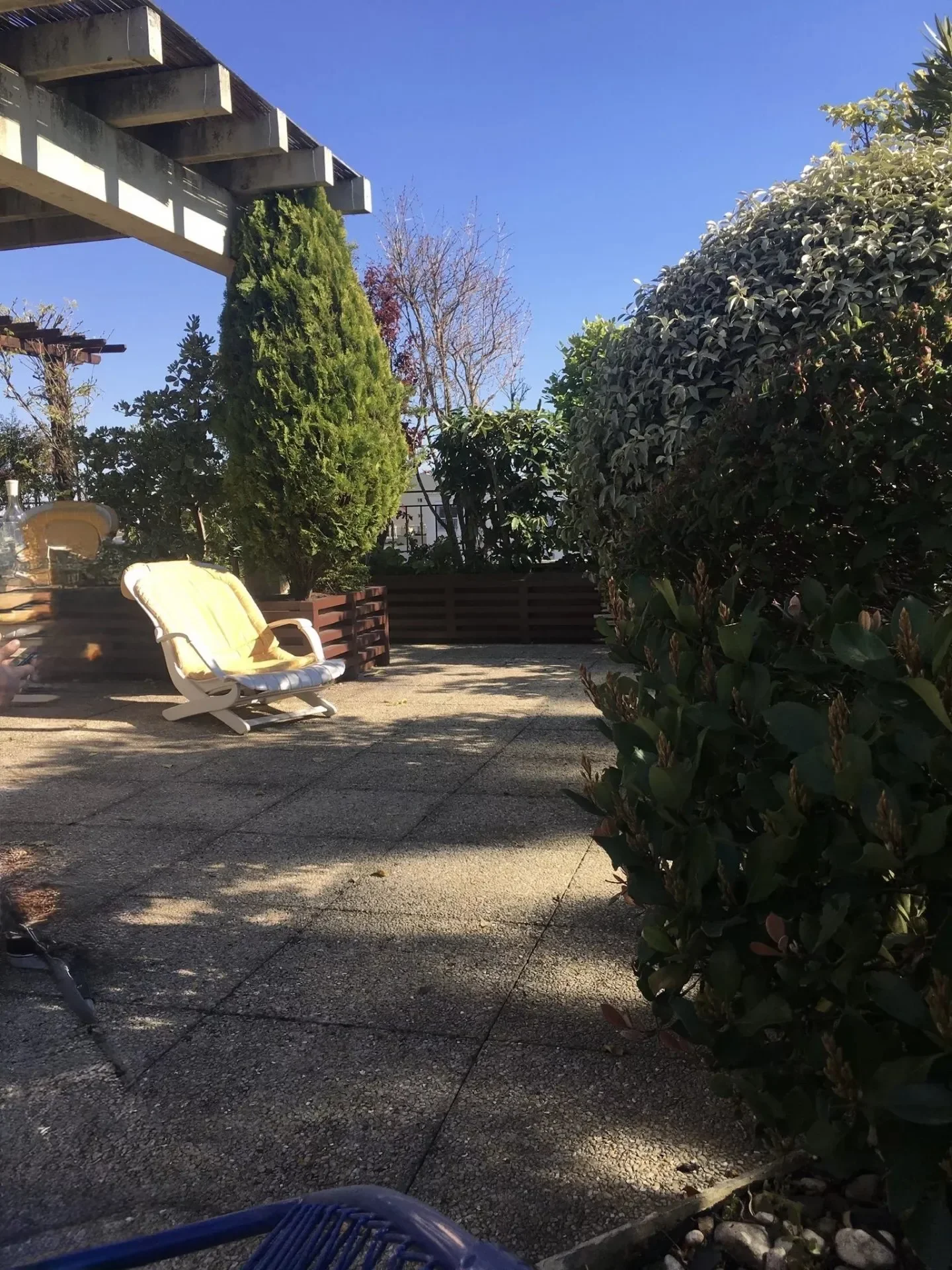 Exterior photo 3